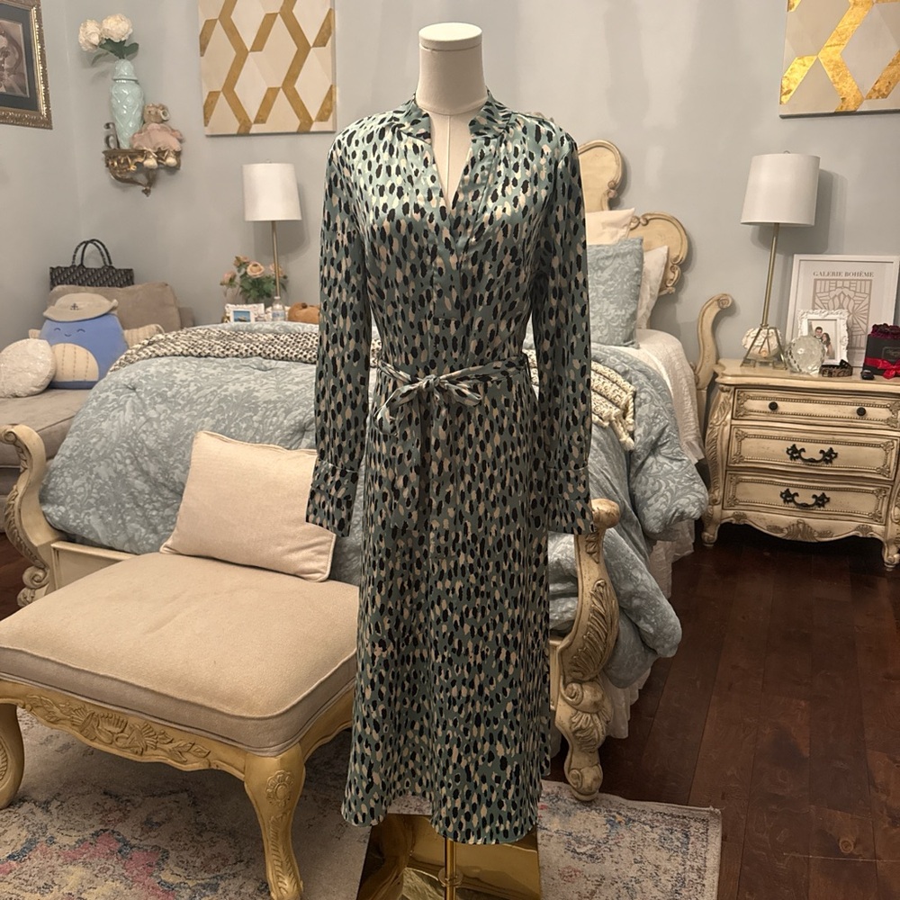 Elegant Teal Patterned Dress